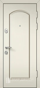 Входная металлическая дверь светлая в коттедж №5 внешняя - фото